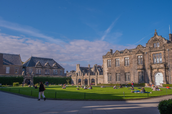 Sun in St Salvator's Quad Sun in St Salvator's Quad